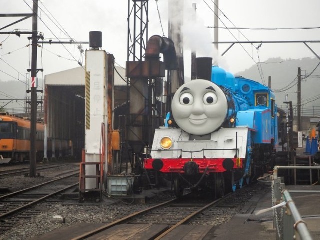 お疲れ様です は社内メール に不要 2通の文面を比べてみると