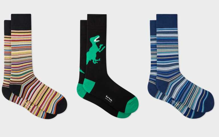 Paul Smith 經典彩條男襪／1,300元；PS by Paul Smith DINO系列男襪／1,300元（圖／品牌提供）