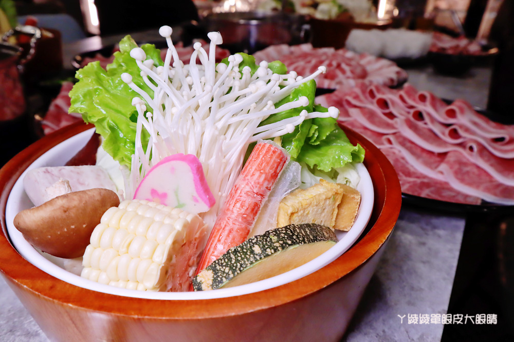 新竹火鍋無極限！竹北上官木桶鍋推出日本A5和牛吃到飽無限量供應，加碼送痛風海鮮船