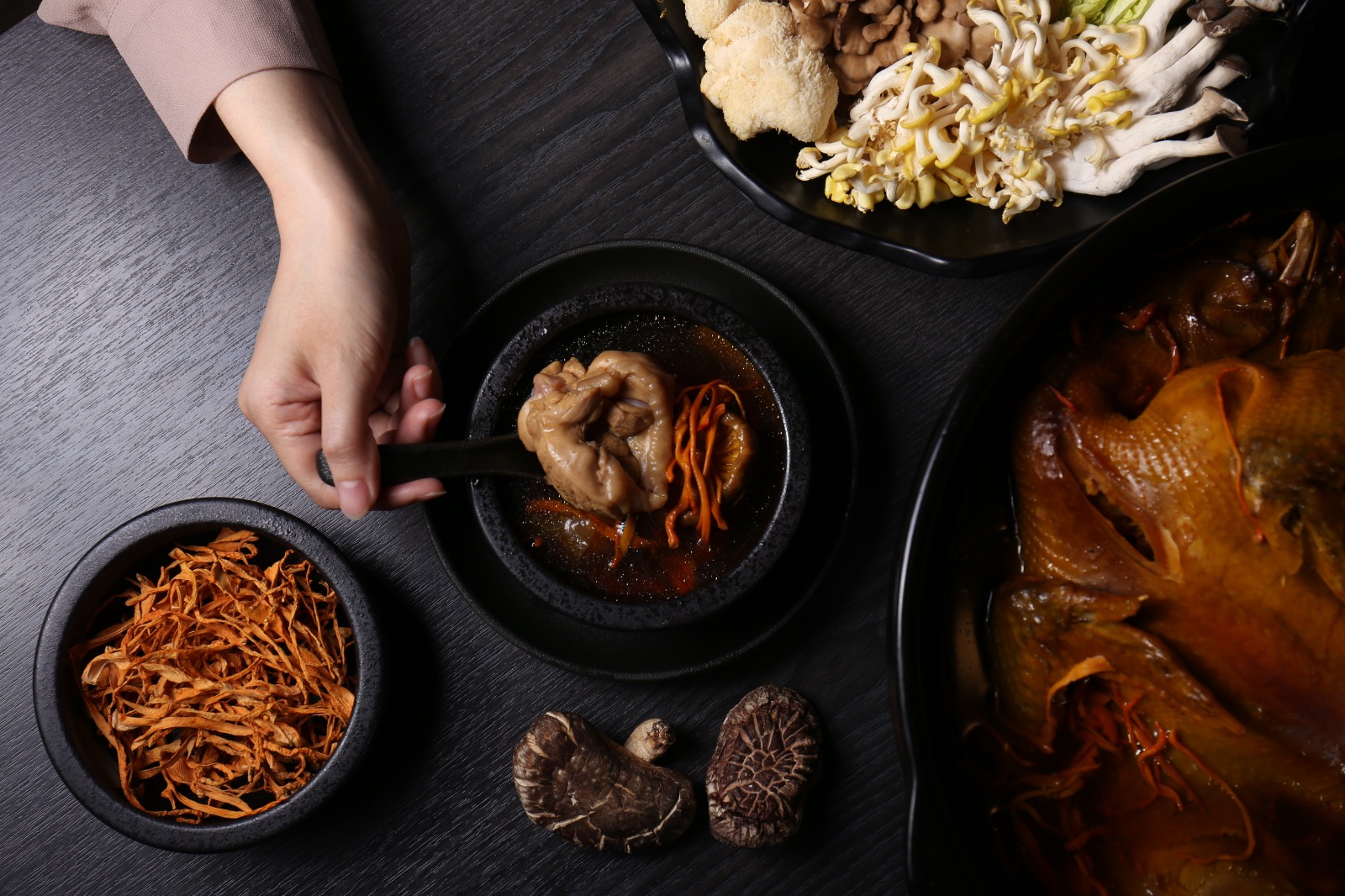 菇神觀景複合式餐飲-新社店