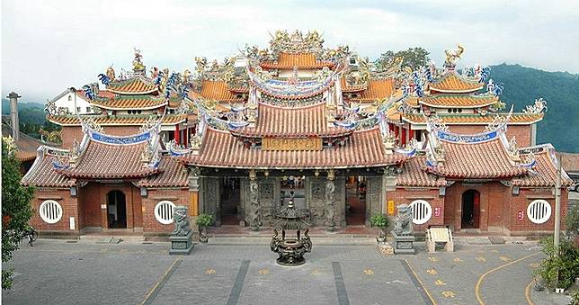 人在做天在看　劈腿渣男問月老慘遭「神打槍」