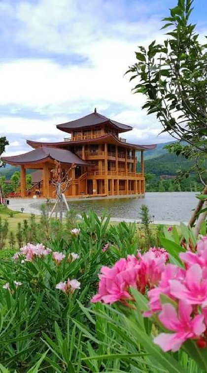 เที่ยวทั่วไทยไปกับยรรยงทัวร์.