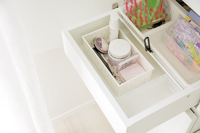 使いやすい化粧品の片づけ法 いつも たまに ストック で分類 ハンカチは5枚あればいい