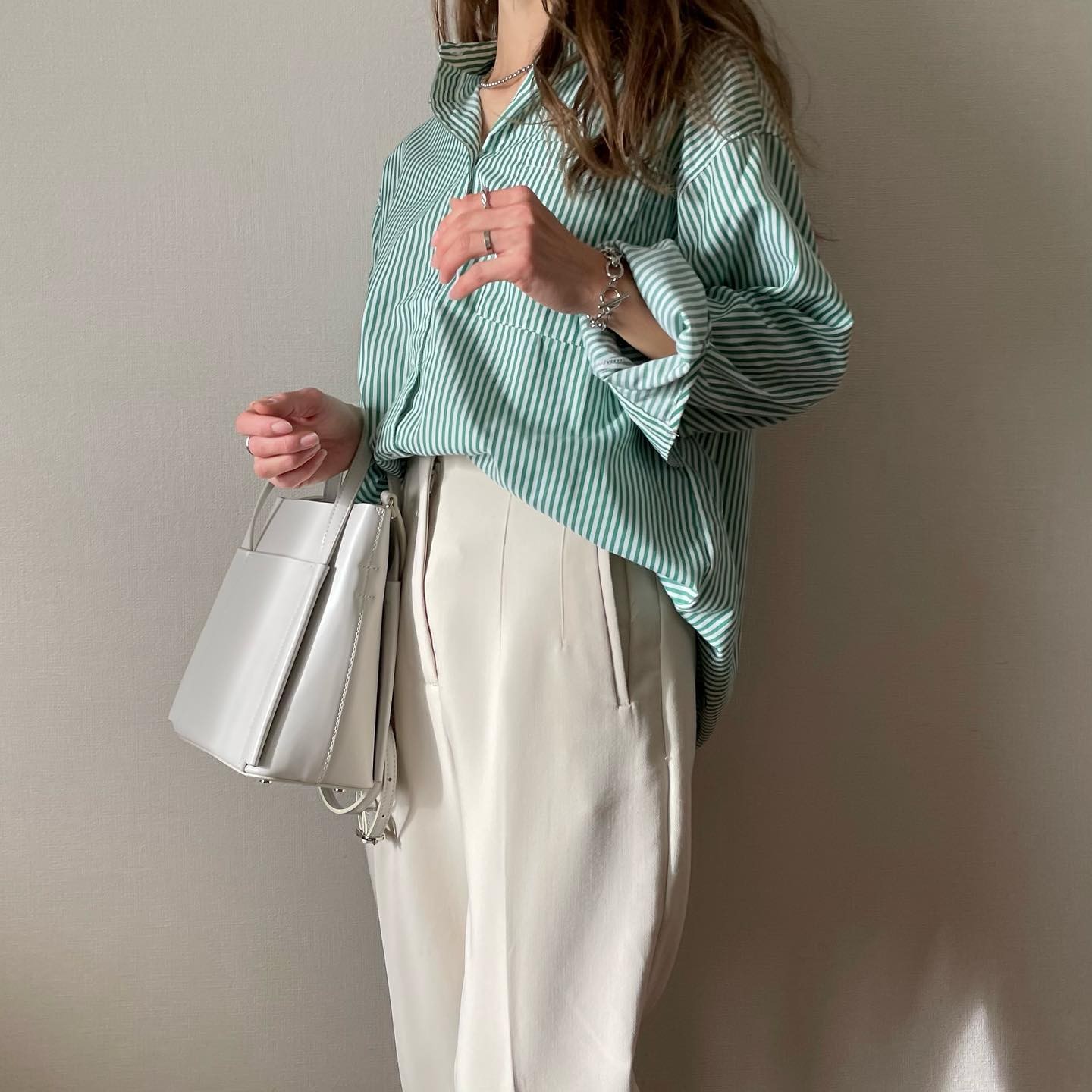 デザインが本当に可愛い しまむら の カラーストライプシャツ の今っぽコーデ集 コーデスナップニュース