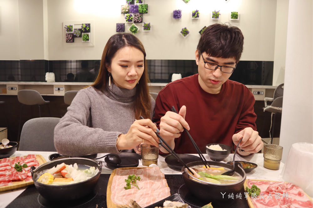 新竹火鍋推薦！鐵了心自慢鍋物，吃鍋前先看可愛小熊泡湯！新竹超囂張的蛤蛤鍋來了！