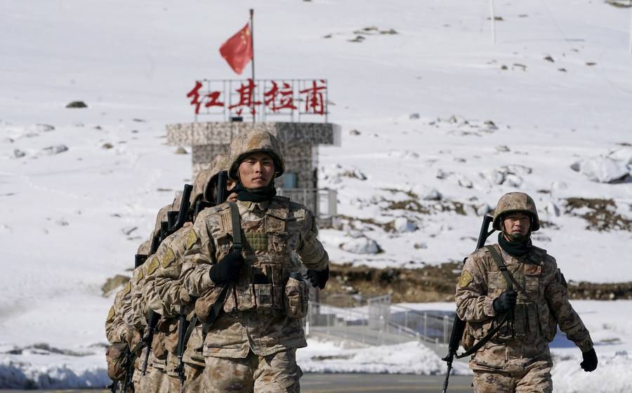 Border defense soldiers pass on glorious history on the Pamirs in NW ...