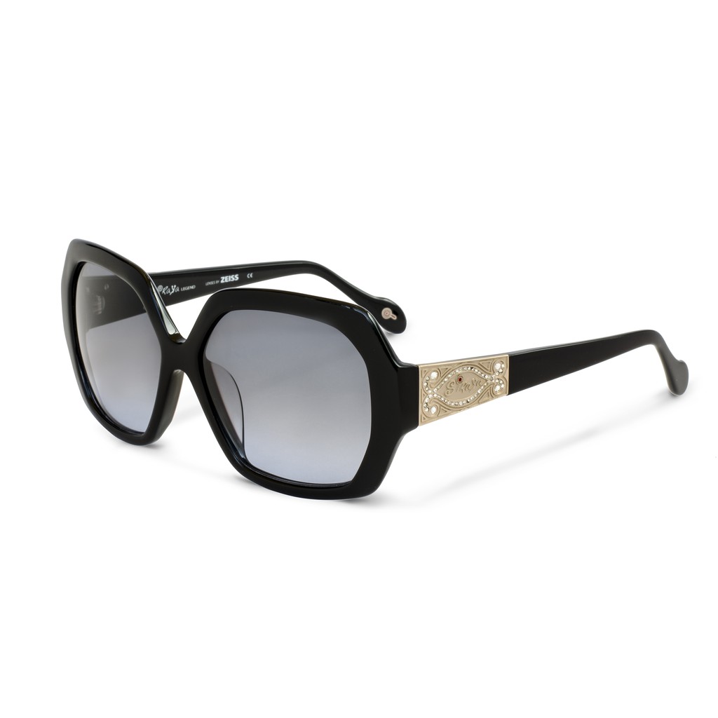 一秒修飾臉型，視覺顯瘦三公斤。尖端時尚流行元素結合恰到好處的比例，打造完美臉型。Material and Size Description/材料與尺寸說明 ◆ 種類：太陽眼鏡 ◆ 鏡片：德國蔡司鏡片 