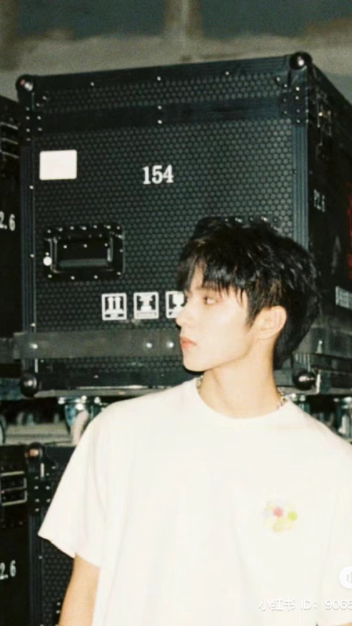 ผู้จีนหล่อบอกต่อด้วย