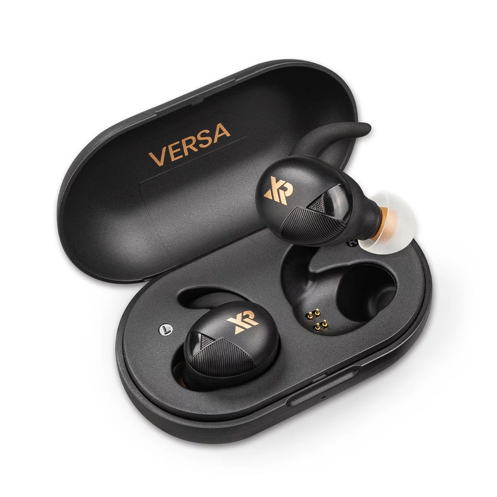 真無線藍牙耳機不該只是規格品！更要久戴舒適不疲勞。舒適配戴 x 絕佳音質 x 高規品質 = VERSA 真無線耳機。 群眾募資近3000萬的銷售成績，破萬使用者好評口碑 2020 藍芽耳機＆運動耳機推