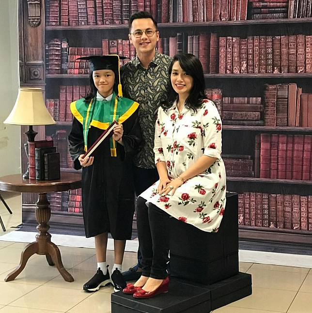 Begini Potret Bahagia 5 Artis Saat Hadiri Wisuda Sekolah Sang Anak