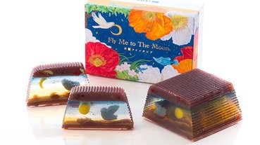 由三日月到滿月，每切一刀都會轉變的羊羹