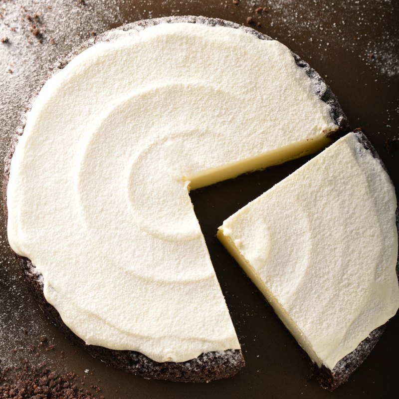 特選香醇厚實的黑岩碎粒，搭配清爽的美國NBA起士，以半蒸半烘烤的水浴法烘焙而成，上層抹上獨家比例生乳酪醬，極為濃郁的起士口感，是起士控的最愛。