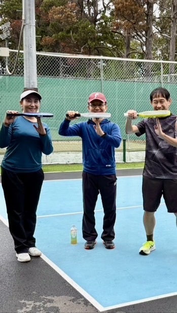 殿山ピックル「愉快な仲間たち」