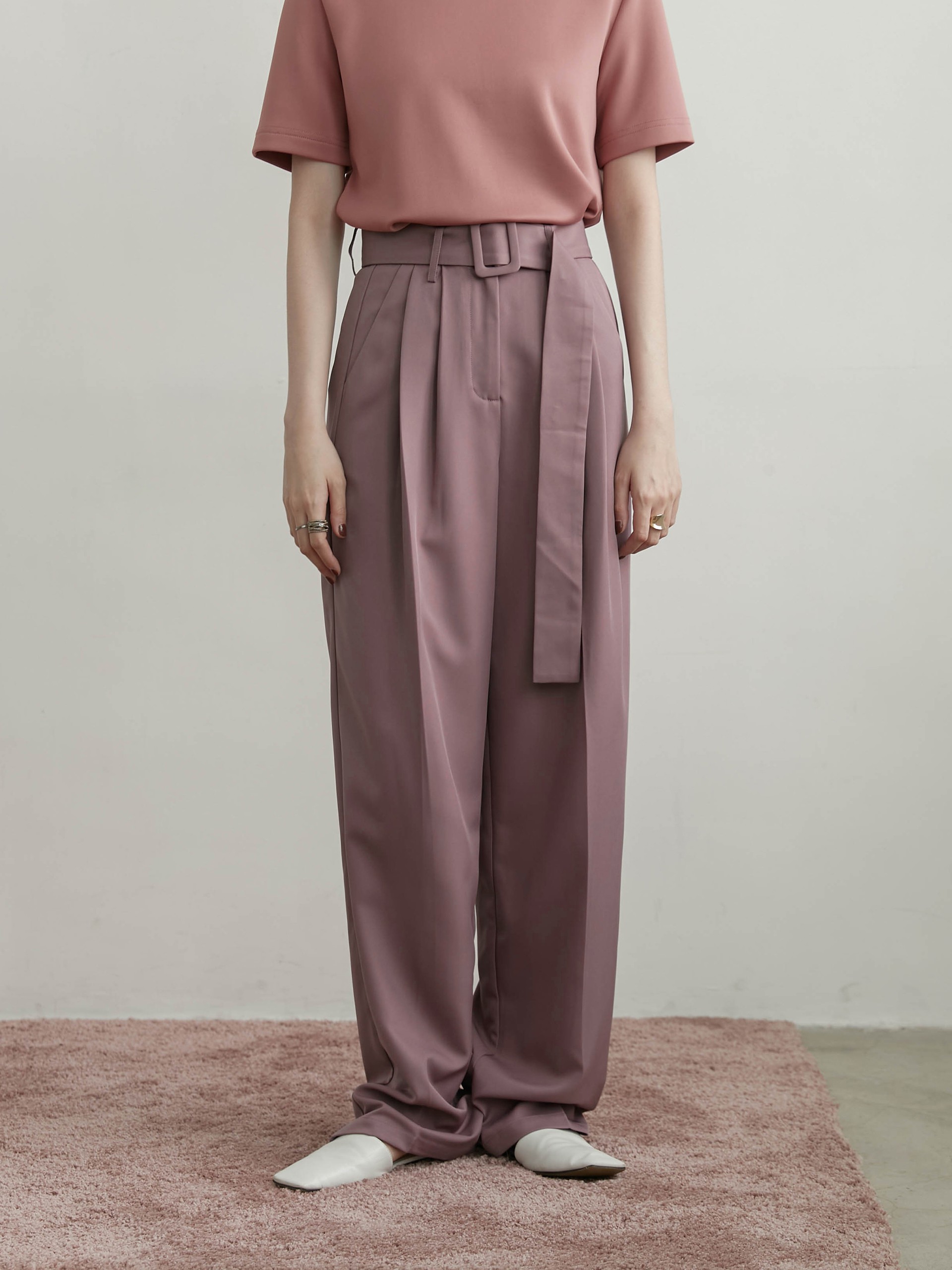 挺料雙打褶西裝褲-mouggan