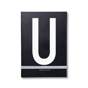 採用經典黑白字母 純白內頁,精裝封面 純白內頁能更好地自由發揮,記筆記、畫漫畫、寫手帳都很合適 簡約風格文具 送禮品味的好選擇