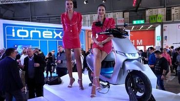 光陽電動車家族又添 KYMCO i-One DX運動版，續航力從60 km提升至90km、極速提升至74 km