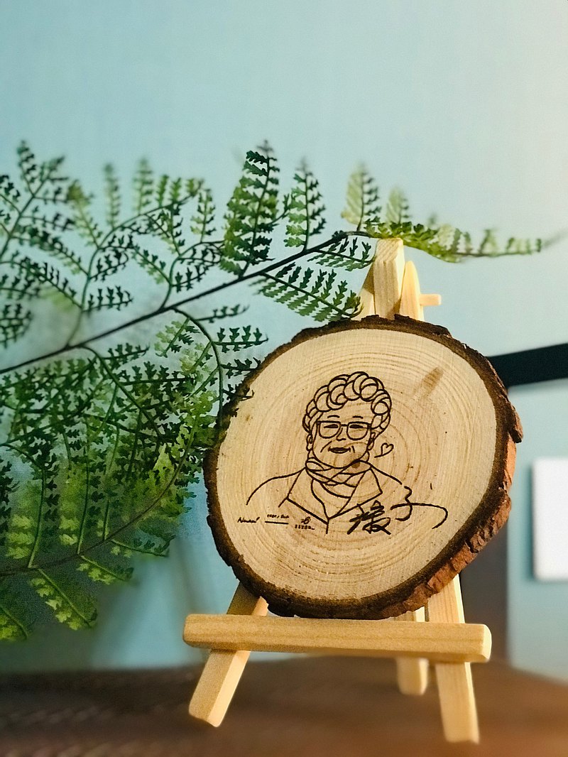 客製化禮物-插畫似顏繪-雷雕木頭年輪小畫架擺飾