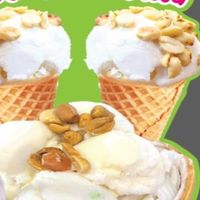 ไอศครีม ราดหน้า ผัดกระเพรา