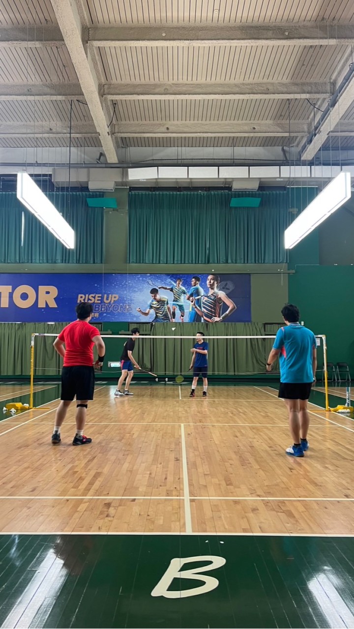 藍色星期一羽球社（Blue Monday Badminton Club)