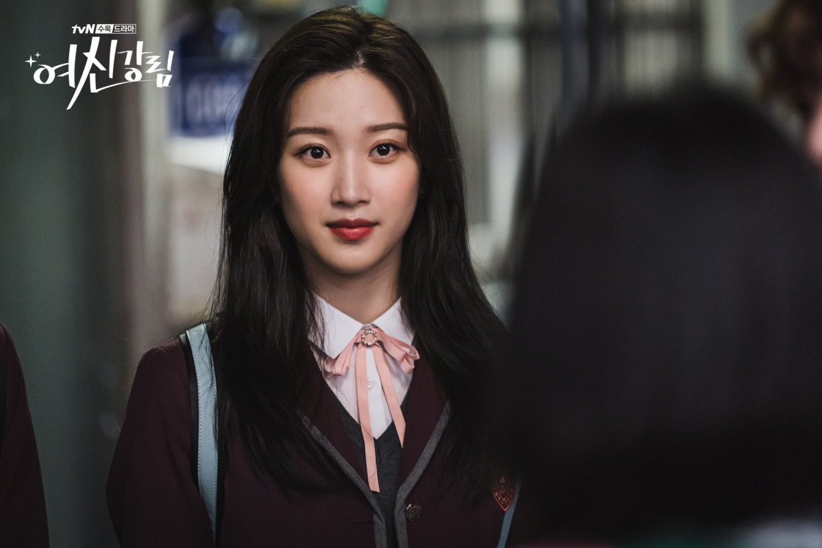 右滑圖片～看超強韓國部落客효진조仿妝！