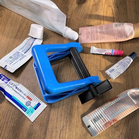 万能すぎるチューブ絞り 詰め替えパックもガッツリ絞れます 暮らしニスタ