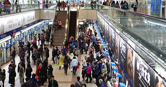 刷卡進捷運站上廁所　網友PO文問公道價16元？
