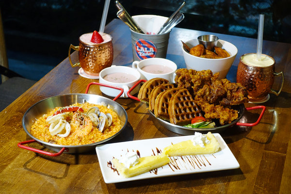 新竹東區竹科人及交大學生聚餐約會美式餐廳，LALA Kitchen新美式餐廳新竹科園店，餐點份量多楓糖鬆餅炸雞超好吃(含LALA Kitchen菜單) 