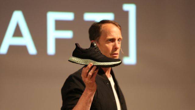 Adidas Siap Produksi Massal Sepatu Hasil Cetak 3D