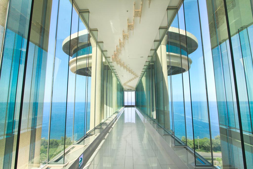 海天一線的美景太驚人了！特搜7間台灣無邊際泳池飯店，不用出國就能拍個夠-6