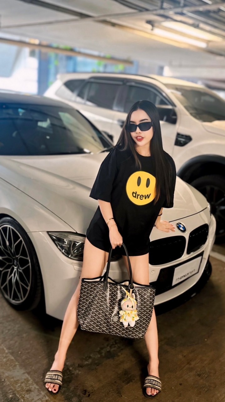 เสื้อผ้างาน 𝐇𝐢-𝐞𝐧𝐝 𝟏:𝟏 𝐁𝐲 ออยฐา✨