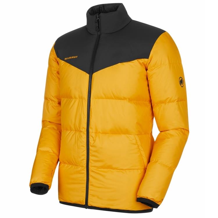 可雙面穿著，兩種特色外，隨時變換。 輕量防潑水的Pertex Quantum材質製成表布 肩膀處則填充回收再生的Ajungilak材質。 80/20回收鴨絨，保暖係數650FP，填充117g。 友善環