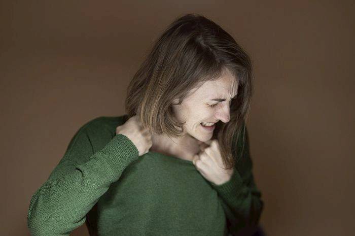 4 Arti Mimpi Tentang Orang Gila Yang Tak Boleh Disepelekan Hati Hati Bisa Jadi Membawa Pertanda Buruk Hingga Berkaitan Dengan Kesialan Grid Id Line Today