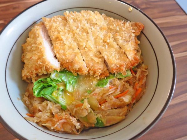 【蘆洲餐廳】憲之屋日式蓋飯-巷弄裡便宜又大碗的日式丼飯 【蘆洲餐廳】憲之屋日式蓋飯-巷弄裡便宜又大碗的日式丼飯