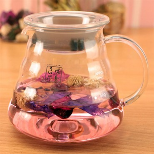 精緻美觀，淨透致簡 使用簡單，不占空間 凹槽設計可放置濾杯 可於微波爐中使用