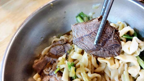 【台北美食】雙和盛麵餃館1987-隱藏在巷弄裡CP值爆表的超大份量美食