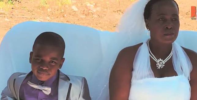 Bocah 8 Tahun Nikahi Nenek? Inilah 5 Pernikahan Nenek dengan ABG!