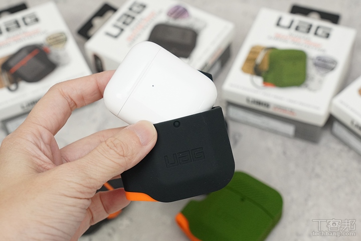 UAG AirPods 保護殼