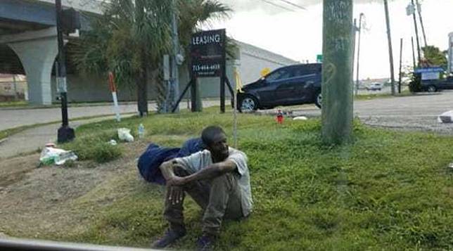 3 Tahun Menunggu Ibu di Lampu Merah, Nasib Pria Ini Mengejutkan