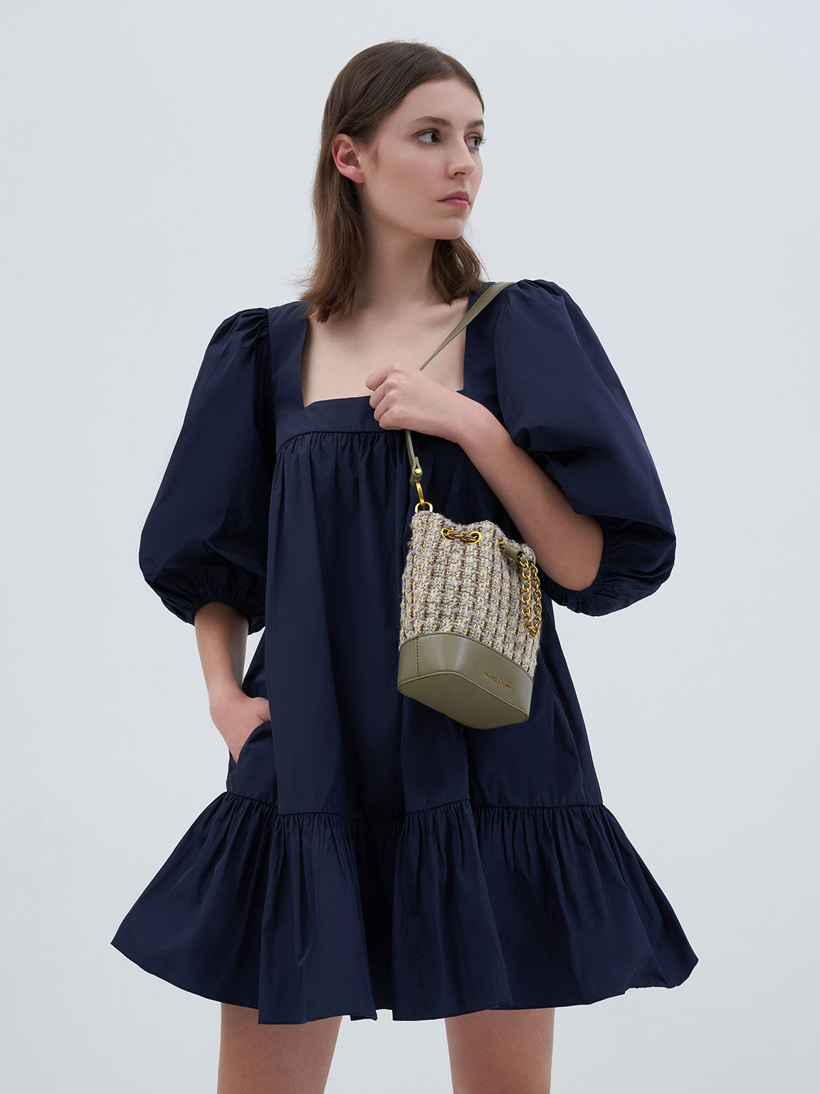 鍊條抽繩水桶包