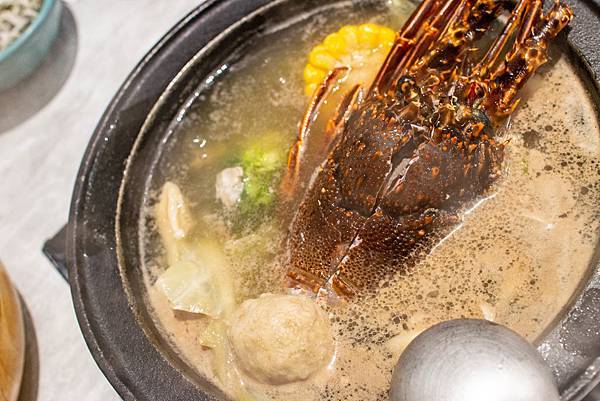 【桃園美食】嗑肉石鍋-什麼!?和牛龍蝦火鍋只要599元就能吃到！CP值爆高的火鍋店