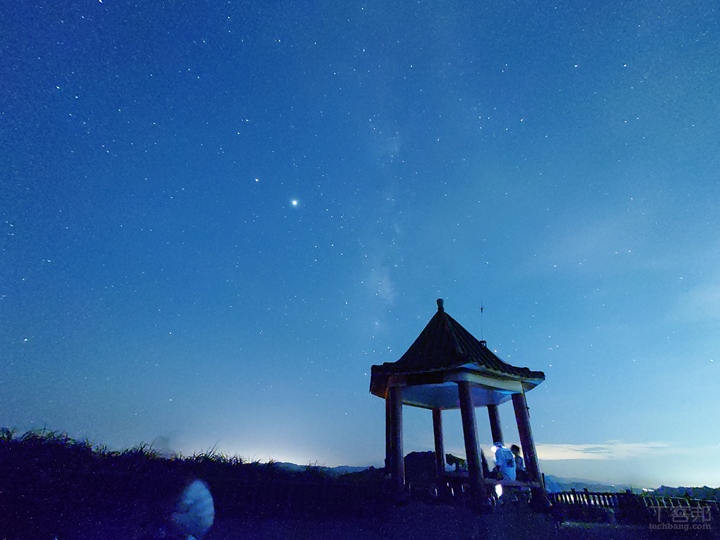 Sony Xperia 1 II，16mm、30s、f/2.2、ISO 1250