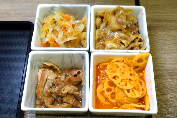 台灣郎正宗牛肉麵-松江南京站好吃牛肉麵，清燉/紅燒/蕃茄/咖哩牛肉麵、油潑抄手麵、手工水餃，中山區牛肉麵推薦(附台灣郎正宗牛肉麵菜單)