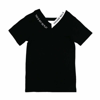 韓國時裝品牌和NBA共同合作 前後大V領特殊剪裁 字樣印刷創造韓式風格