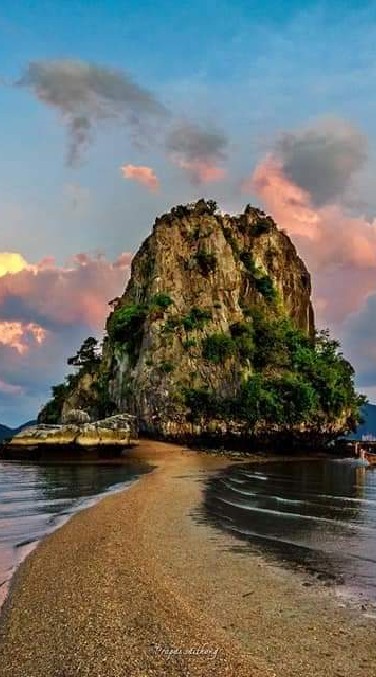 ท่าเรือเขาตาปู  (James Bond Island pier)