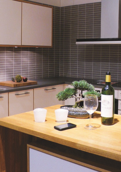 北歐風 斯德哥爾摩的繽紛居家-廚房和角落