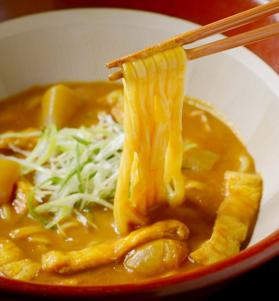 おでん出汁で作るカレーうどん ８８０円