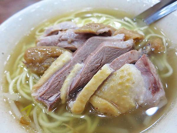 【台北美食】千暉鵝肉店-巷弄裡的美味煙燻鵝肉麵 【台北美食】千暉鵝肉店-巷弄裡的美味煙燻鵝肉麵
