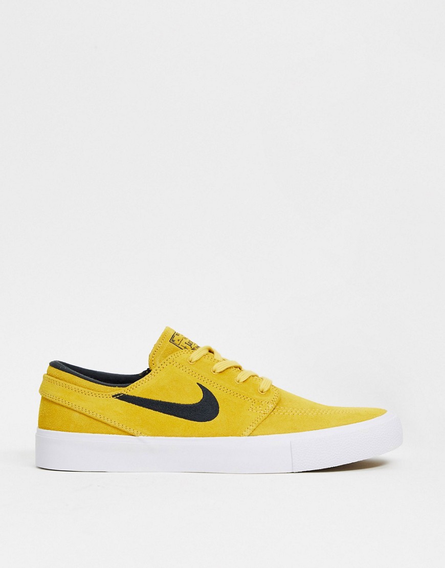 Trainers by Nike If in doubt, trainers Low-profile design Lace-up fastening Padded cuff Signature Ni