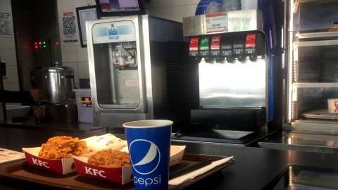 pepsi sudah mulai menghilang di gerai makanan