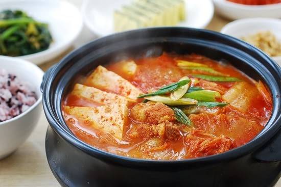 9 Jenis Olahan Kimchi di Korea, Ada yang Rasa Rendang Gak?